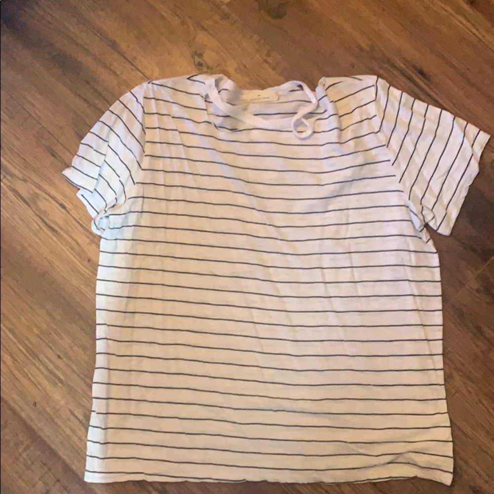 Tee